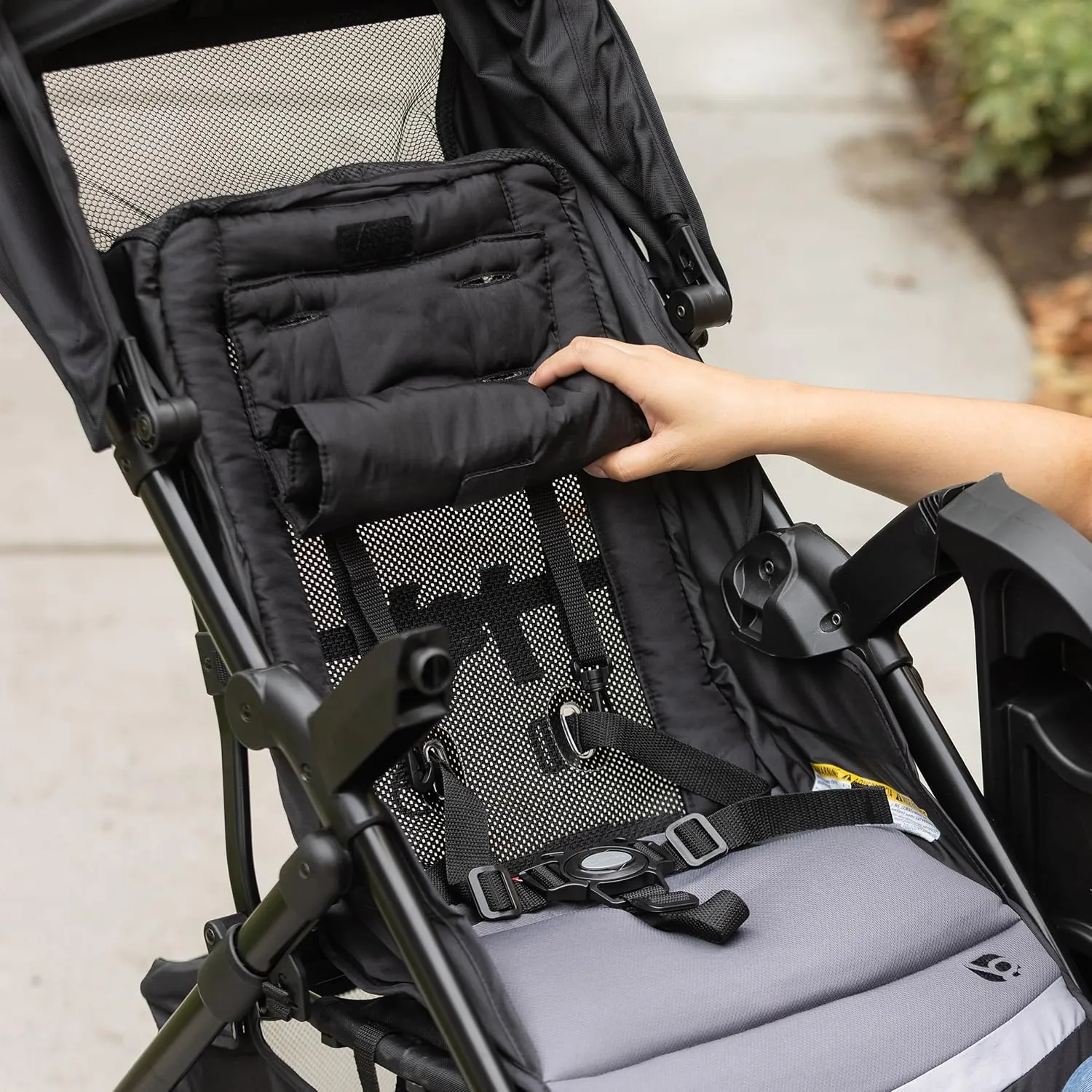 Baby Trend Passport Seasons Travel System with EZ-Lift™ Infant Car Seat, Journey Black