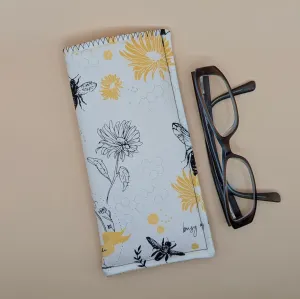 Bees and Daisies Eyeglass holders