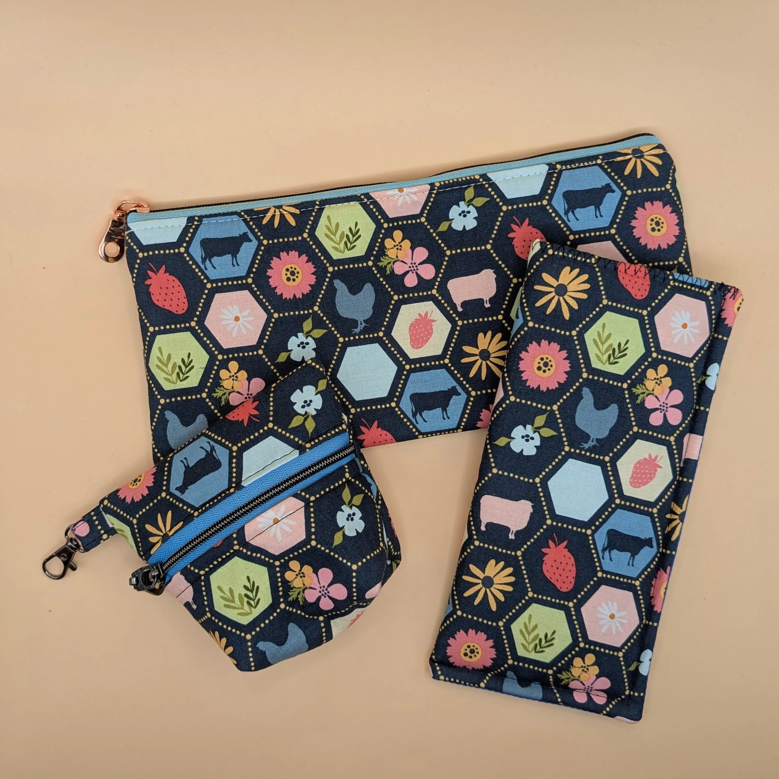 Blue Farm and Fruits Eyeglass holders