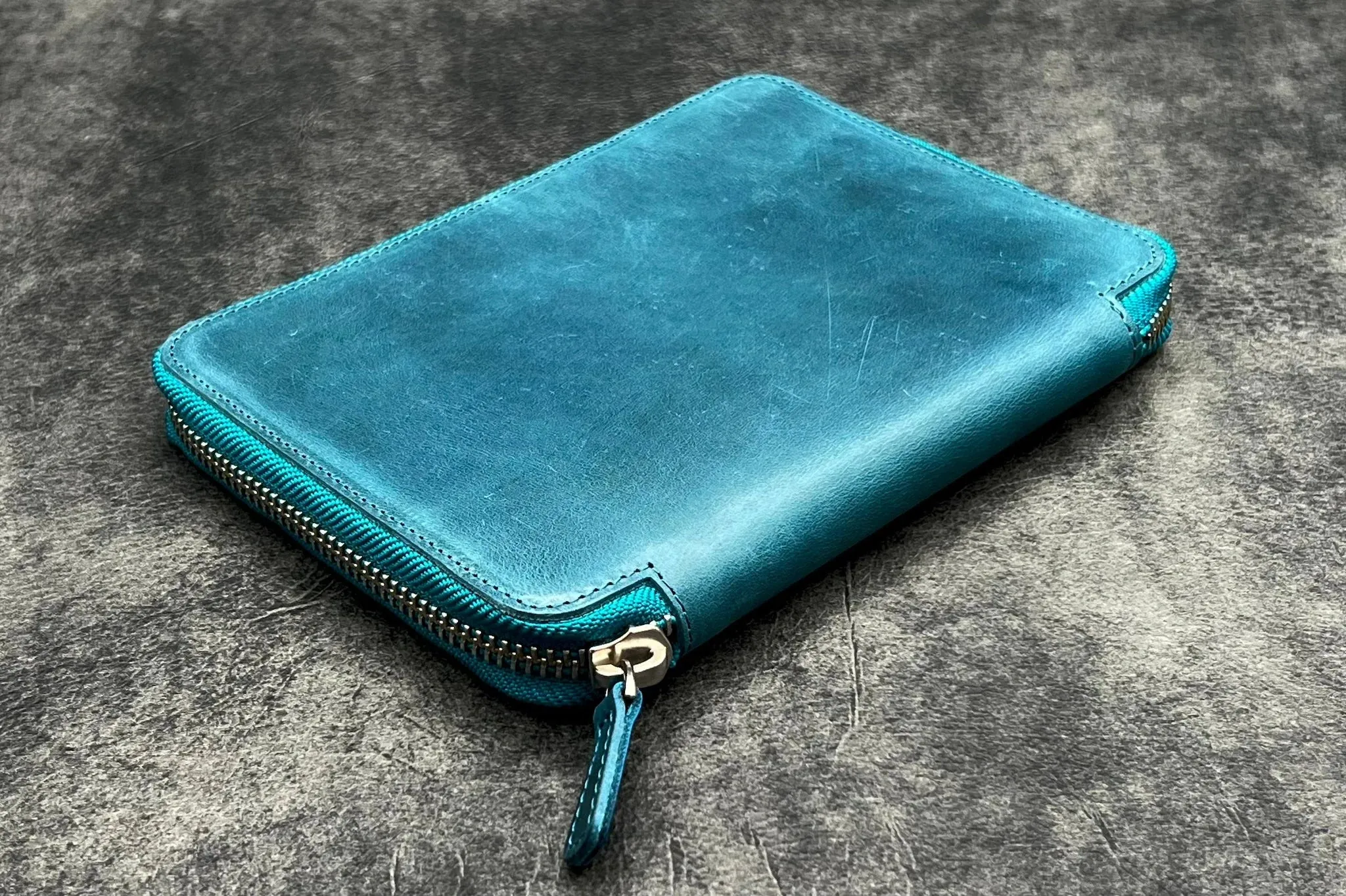 Galen Leather Co. Zippered B6 Notebook Folio - Crazy Horse Ocean