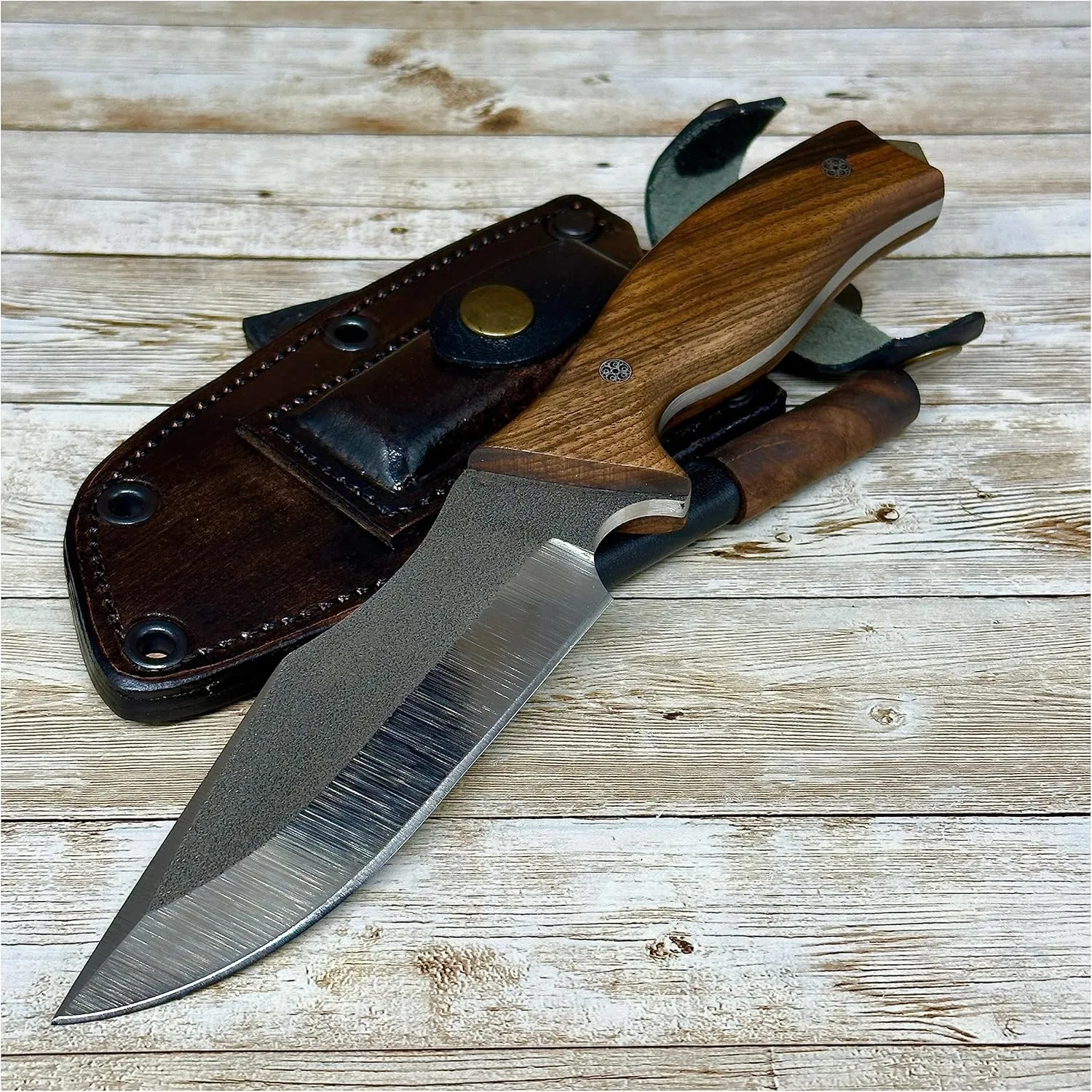 Handmade Fixed Blade Hunting Knife, N690 Blade Tactical Knife with Leather Sheath and Magnesium Fire Starter, Full Tang Tactical Knife, Survival Knife with Magnesium Fire Stick