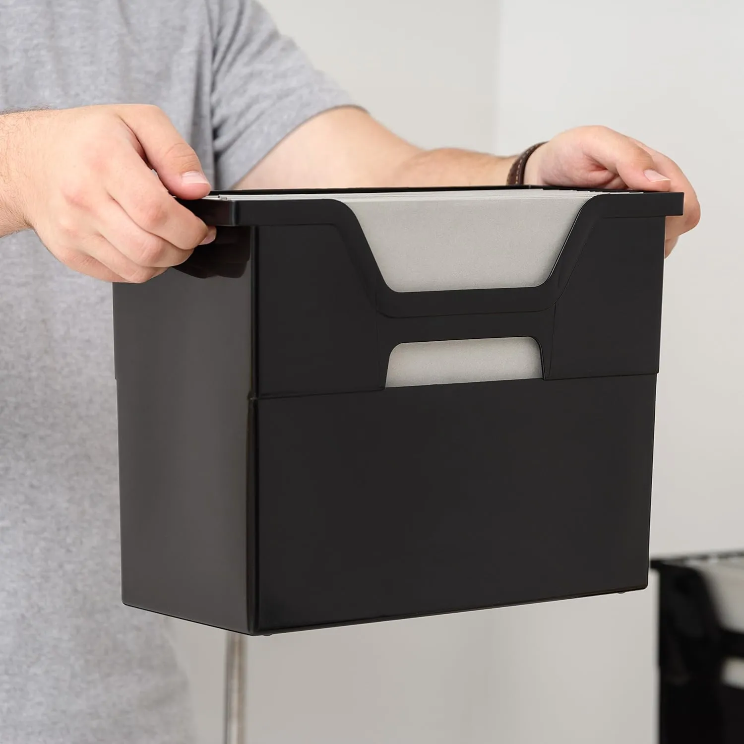 IRIS USA Medium Portable Desktop File Box with Open Lid, 6 Pack, Side Handles, Tabs & Inserts, Hanging File Folders, Letter-Size File Magazine Newspaper Mail Document Notebook, Black