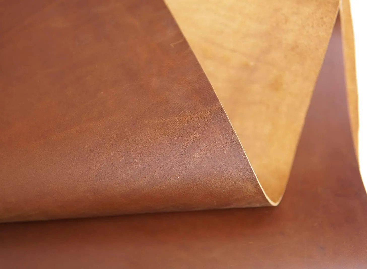 Jeereal Tooling Leather Sheets 2.0mm (5-5.5oz) Thick Full Grain Cowhide Leather Square for Crafts Crafting Leather Bourbon Brown 12"X24"