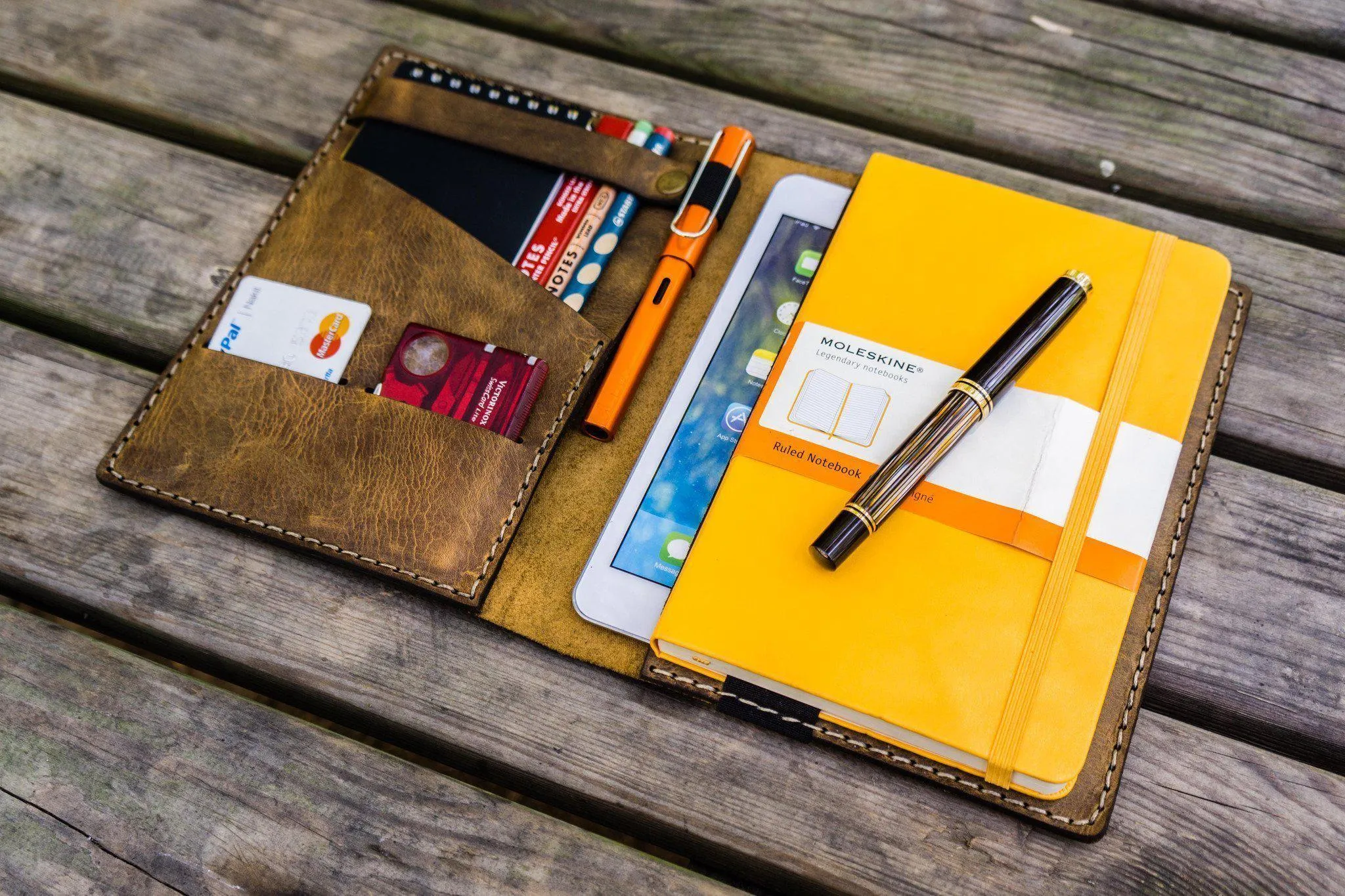 Leather Hobonichi Cousin A5 Planner Cover - Crazy Horse Brown