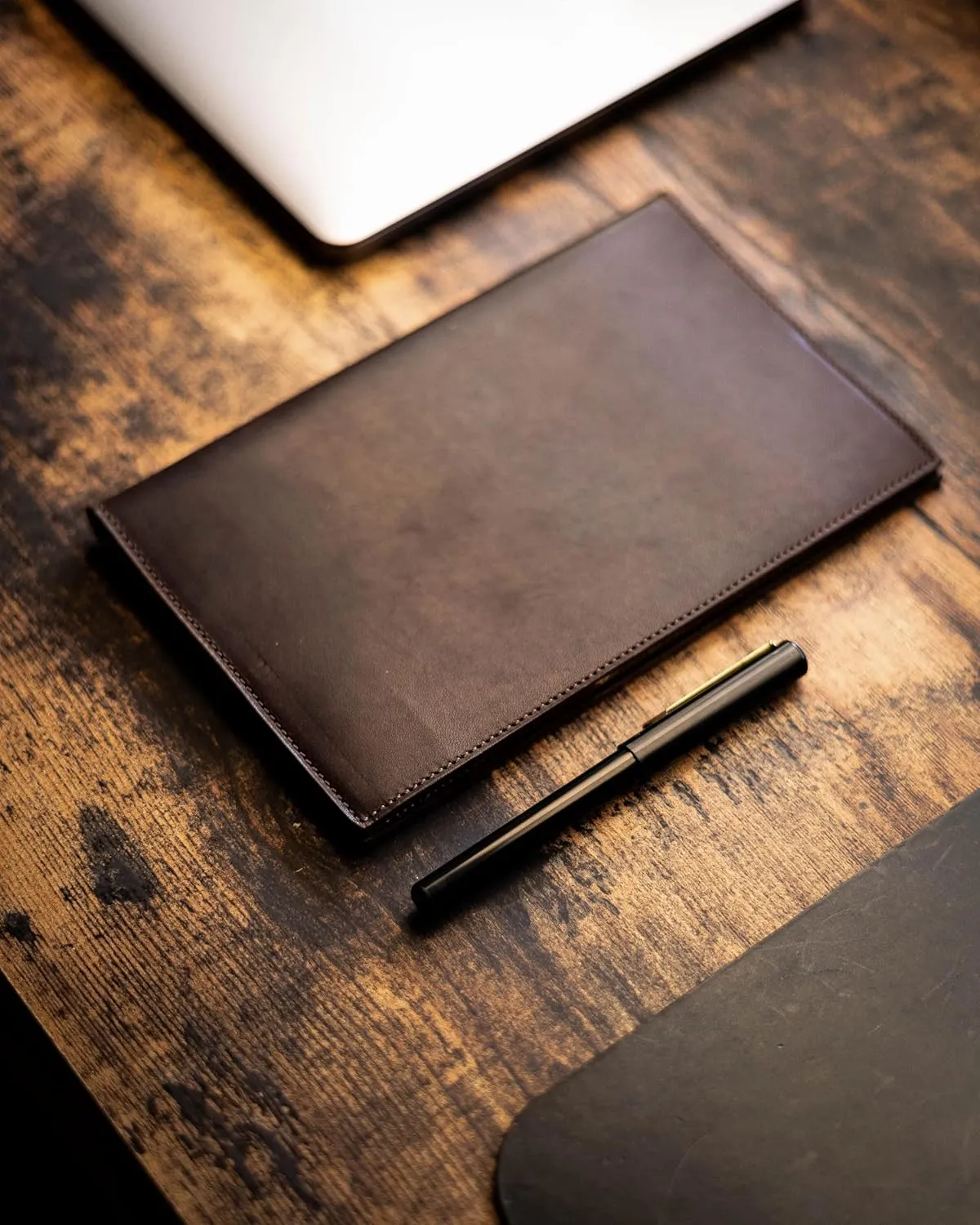 Leather Journal Large 5" x 8.25" with Lined Pages Handcrafted Leather Cover Vintage Writing Notebook for Men, Women, Travelers, Business