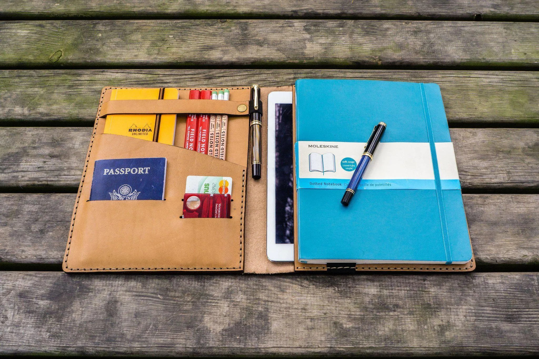 Leather Leuchtturm1917 B5 Notebook & iPad Air/Pro Cover - Natural