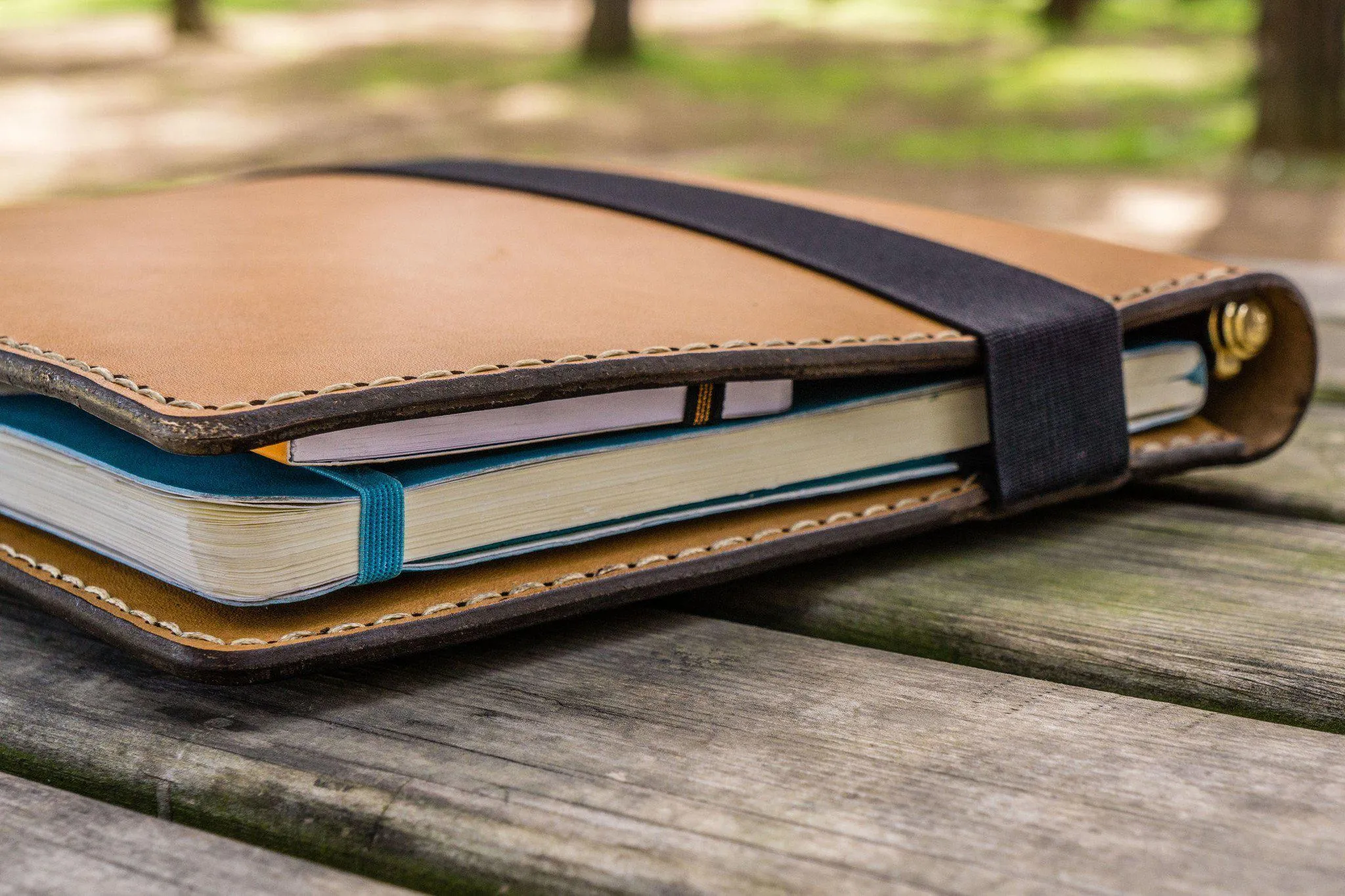 Leather Leuchtturm1917 B5 Notebook & iPad Air/Pro Cover - Natural