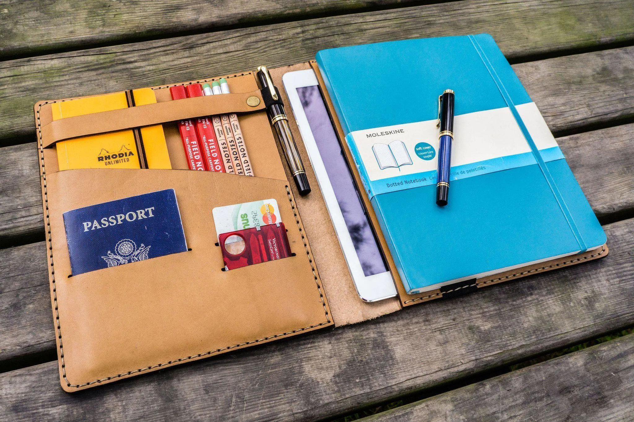 Leather Leuchtturm1917 B5 Notebook & iPad Air/Pro Cover - Natural