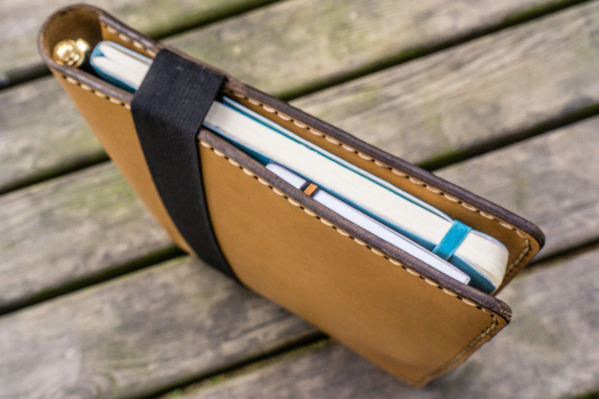 Leather Leuchtturm1917 B5 Notebook & iPad Air/Pro Cover - Natural