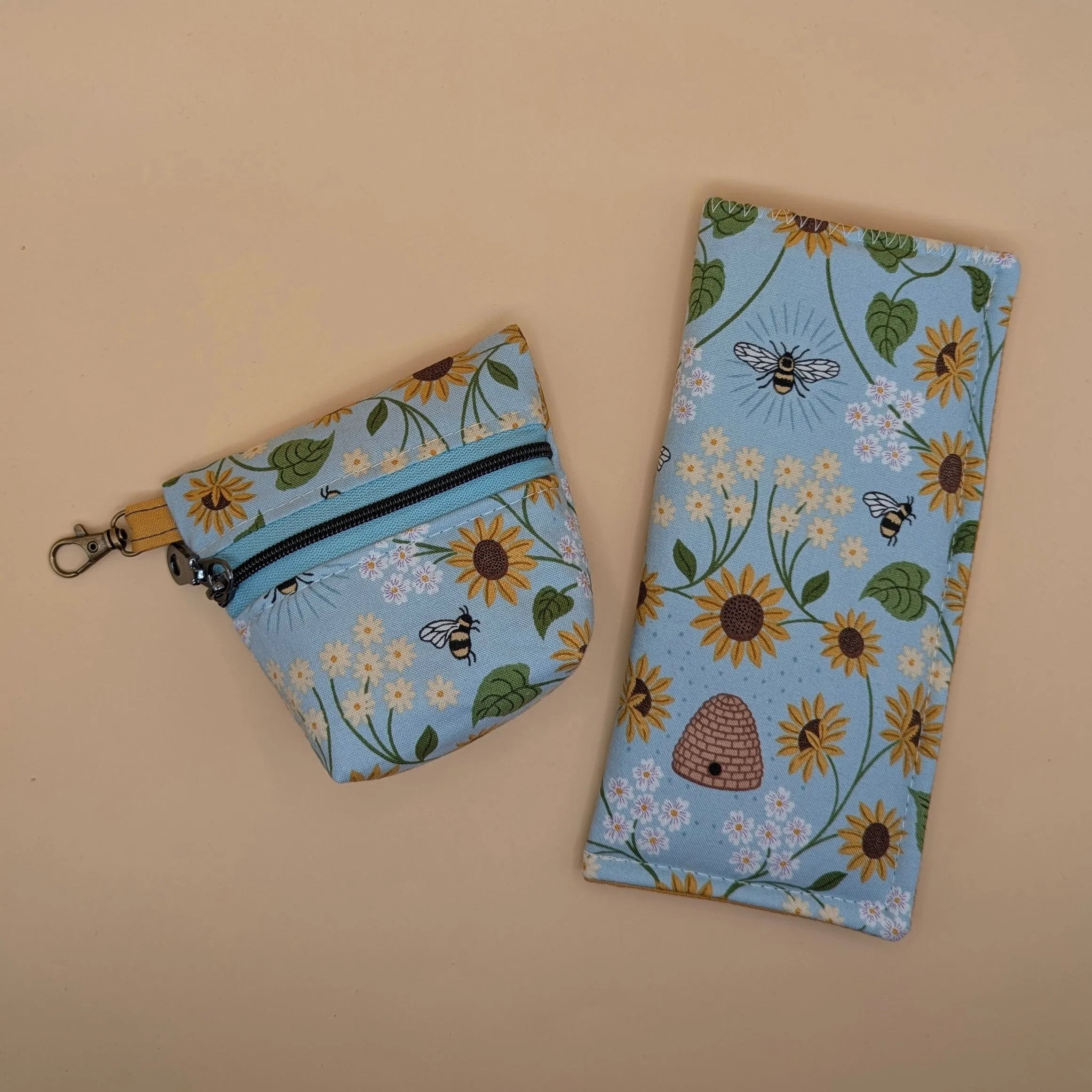 Light Blue and Bees Eyeglass holders