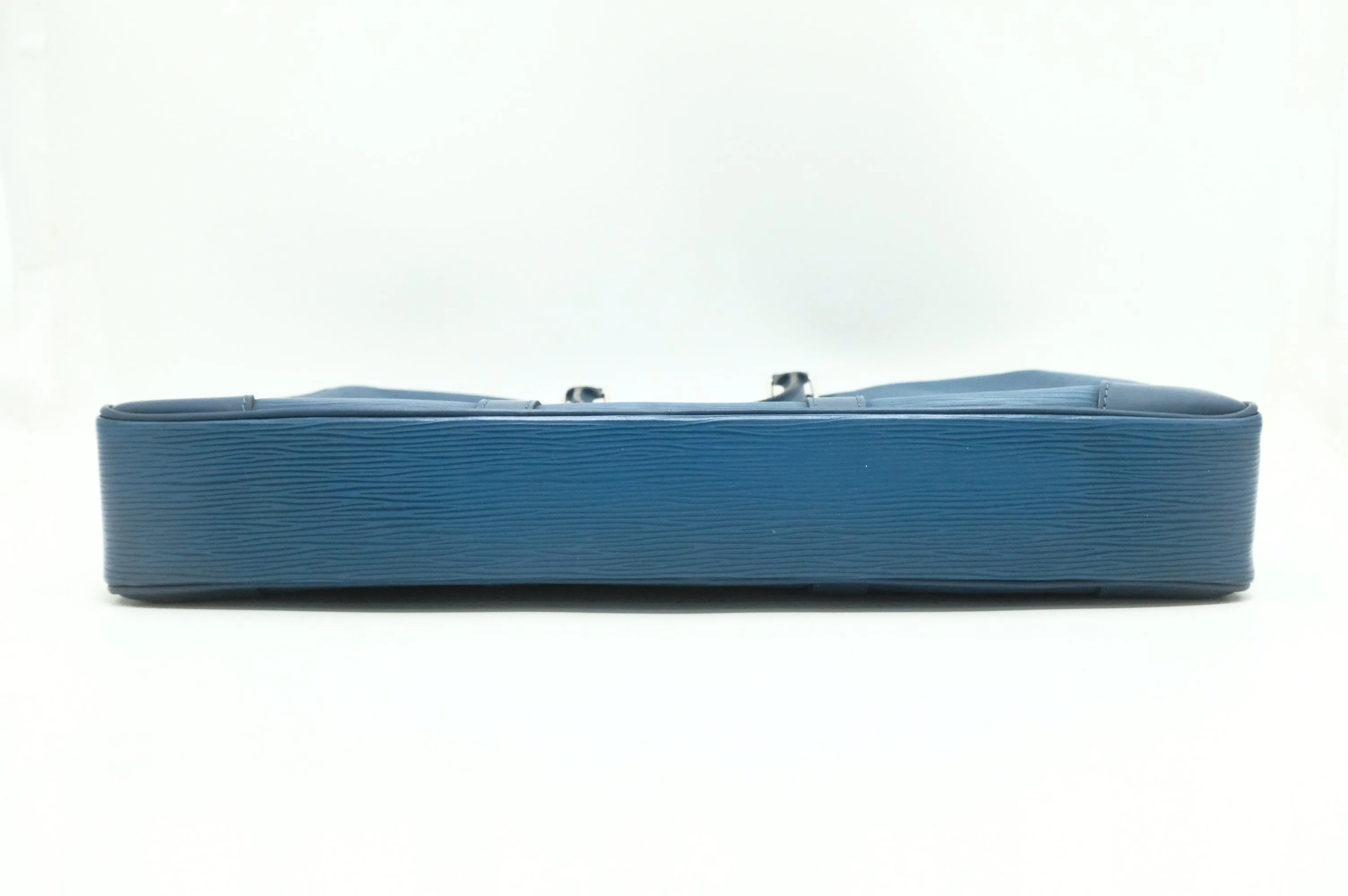 Louis Vuitton Poche Document in Blue Epi Leather