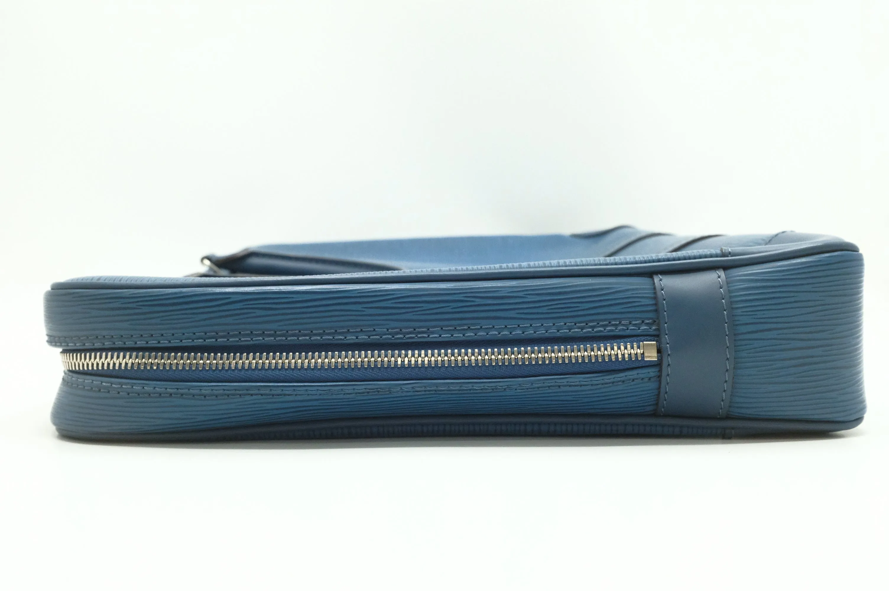 Louis Vuitton Poche Document in Blue Epi Leather