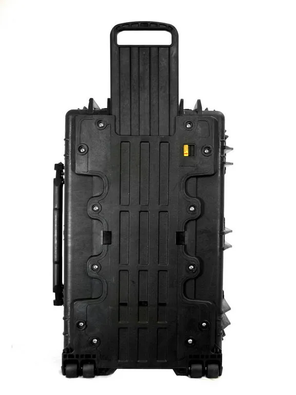 Pelican 1650 Recessed Wheeled Watertight Case