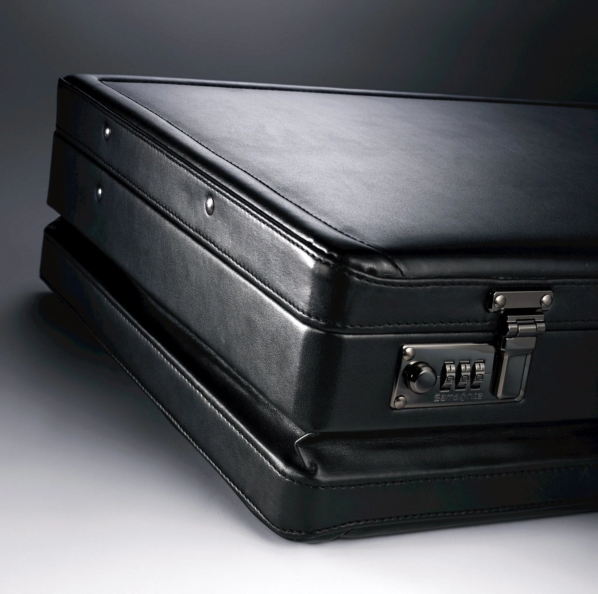 Samsonite Bonded Leather Attache 15.6 Black One Size U2