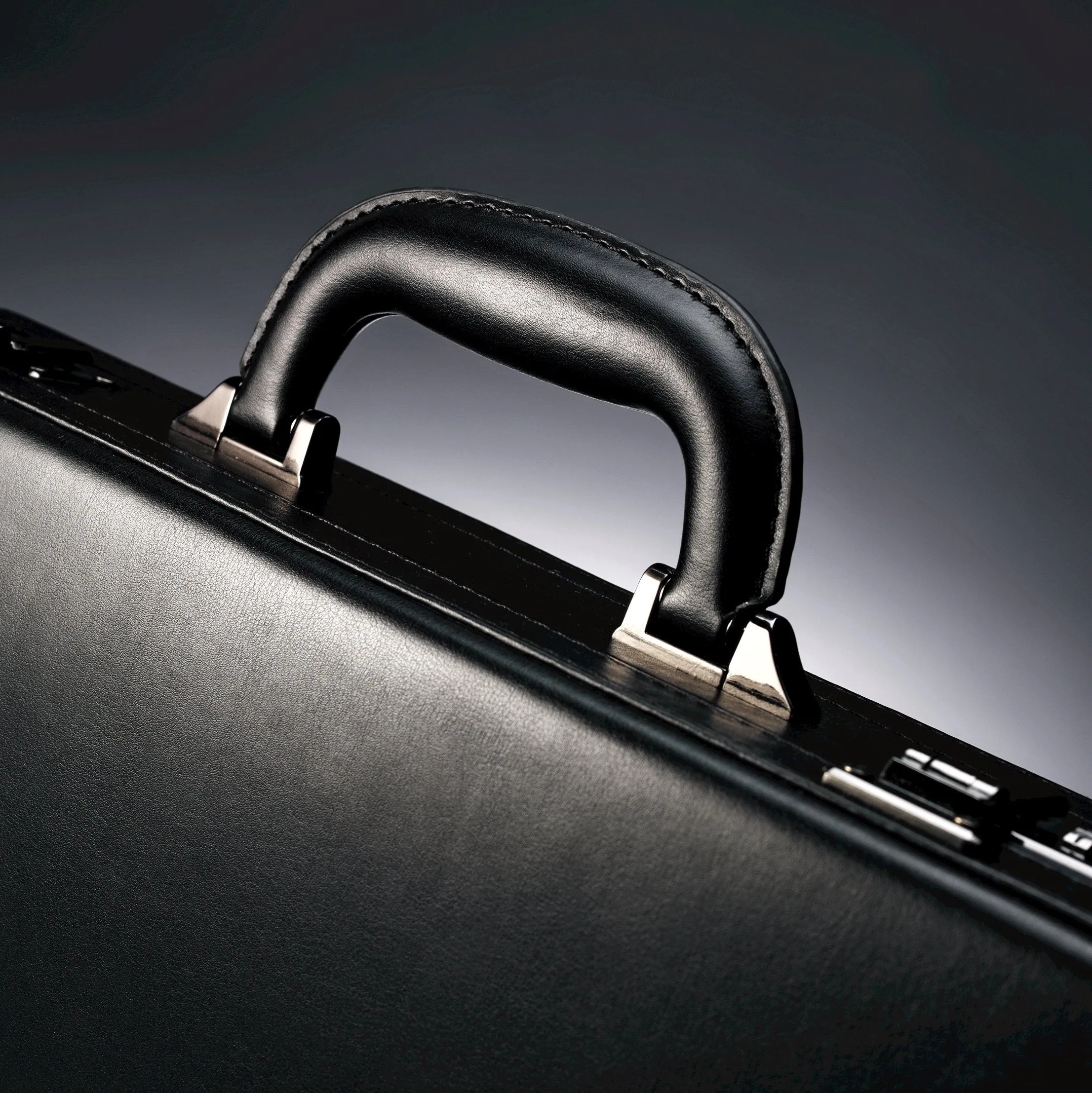 Samsonite Bonded Leather Attache 15.6 Black One Size U2