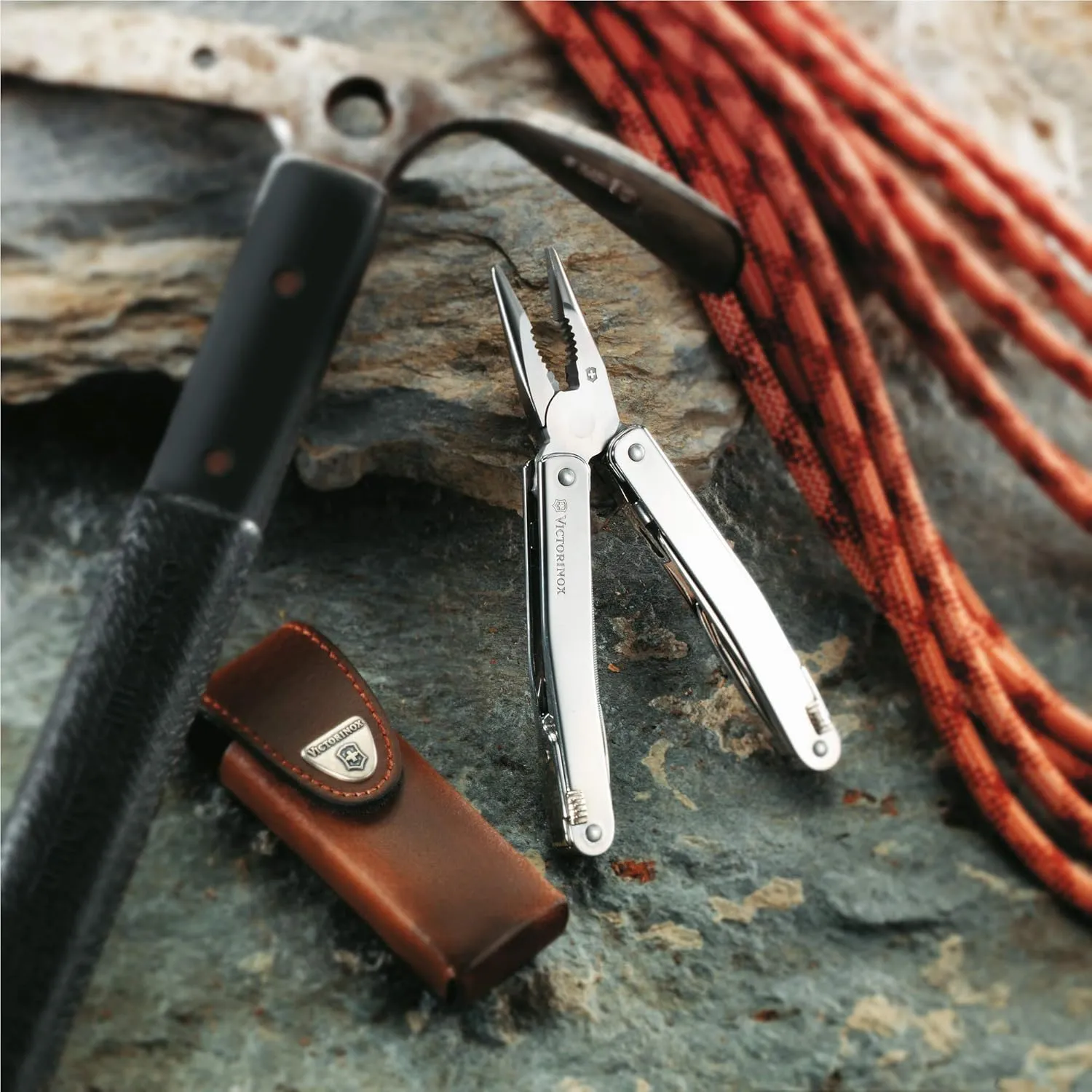 Victorinox Swiss Tool Spirit X Swiss Army Knife, 24 Function Swiss Made Multi-Tool with Needle-Nose Pliers, Wire Cutters and Large Blade - Silver