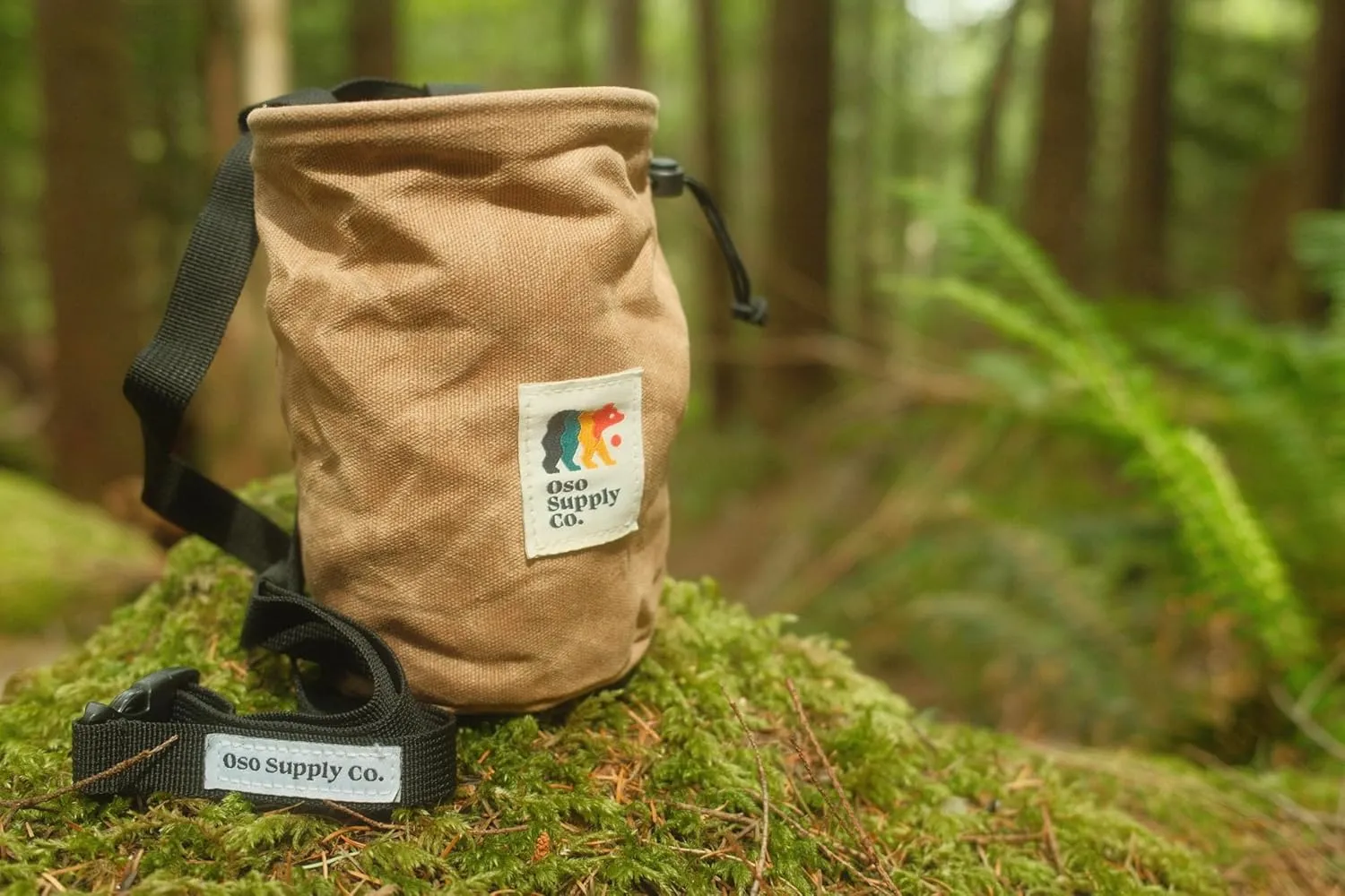 Waxed Canvas Chalk Bag for Rock Climbing, Bouldering Chalk Bucket with Belt, Waterproof, Zippered Pocket - Perfect Rock Climbing Gear, Equipment for Indoor/Outdoors